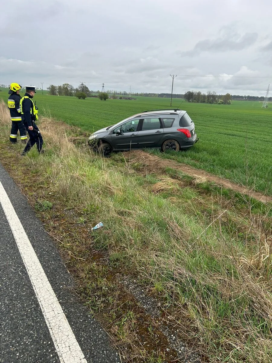 34-latek prowadził skradzione auto bez uprawnień i pod wpływem alkoholu