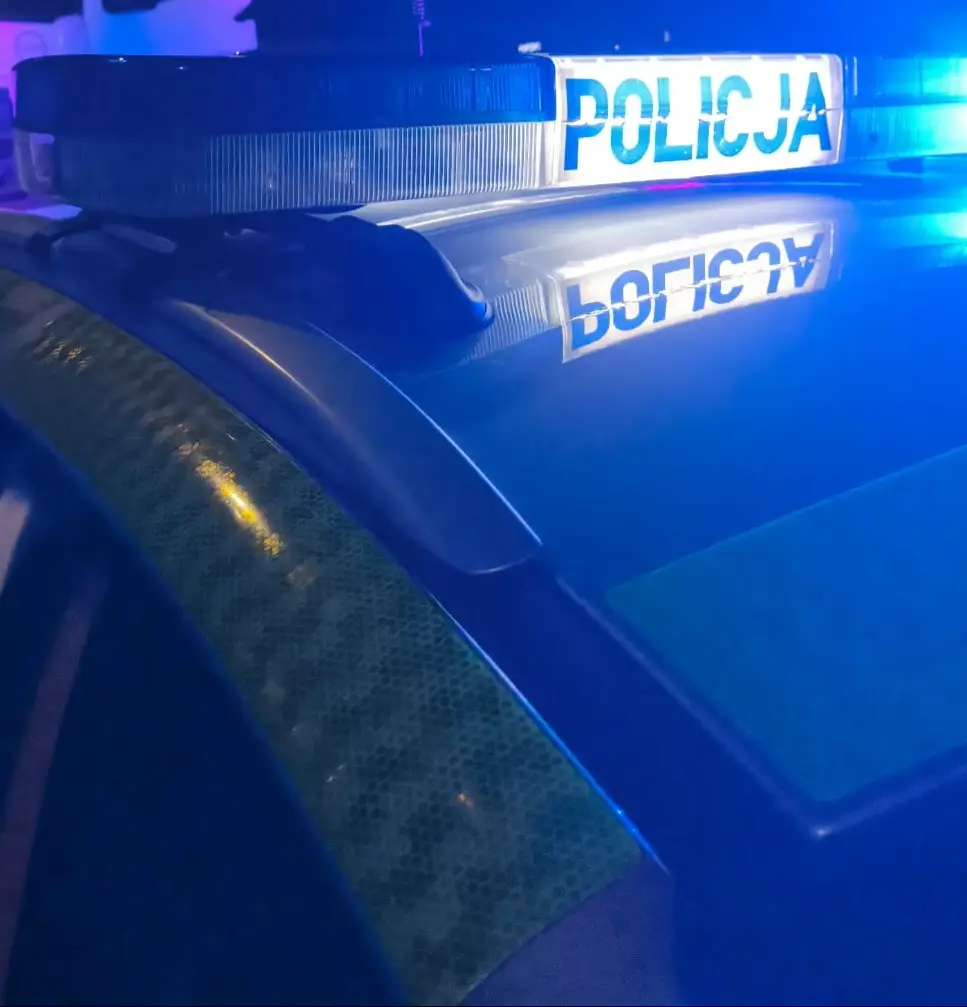 Nietrzeźwy kierowca bez uprawnień spowodował kolizję